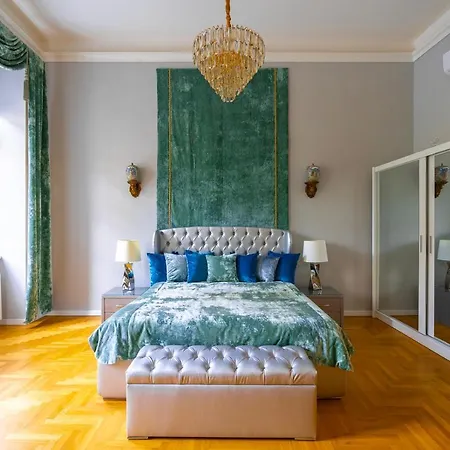 Liszt Ferenc Historic Luxurious Flat Next To Synagogue