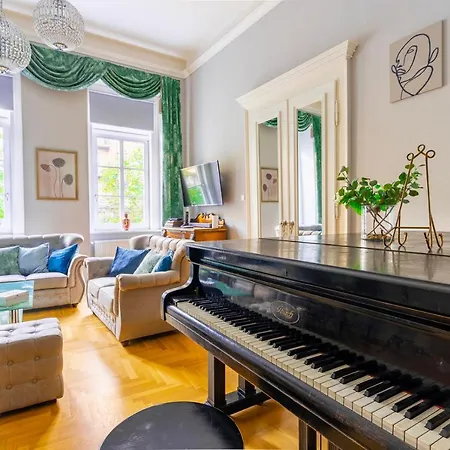 Liszt Ferenc Old Luxurious Flat Next To Synagogue *