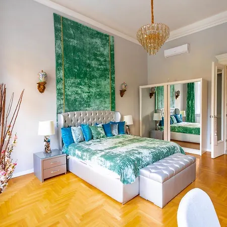 Liszt Ferenc Historic Luxurious Flat Next To Synagogue Budapeszt