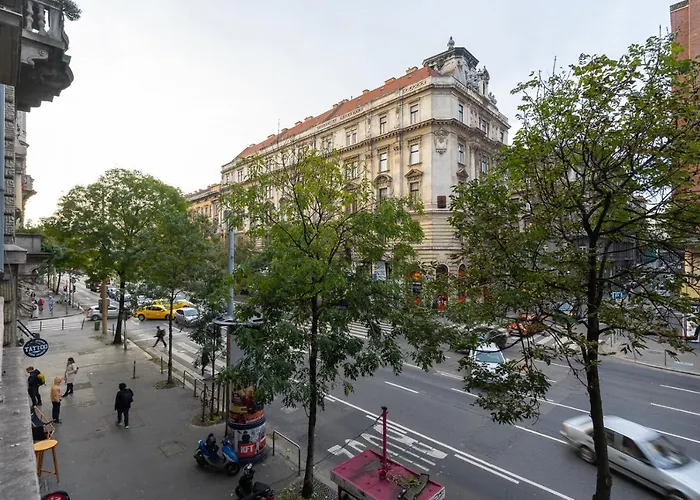 Liszt Ferenc Historic Luxurious Flat Next To Synagogue * Budapest