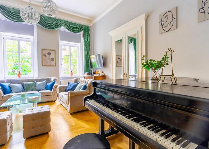 Liszt Ferenc Historic Luxurious Flat Next To Synagogue *
